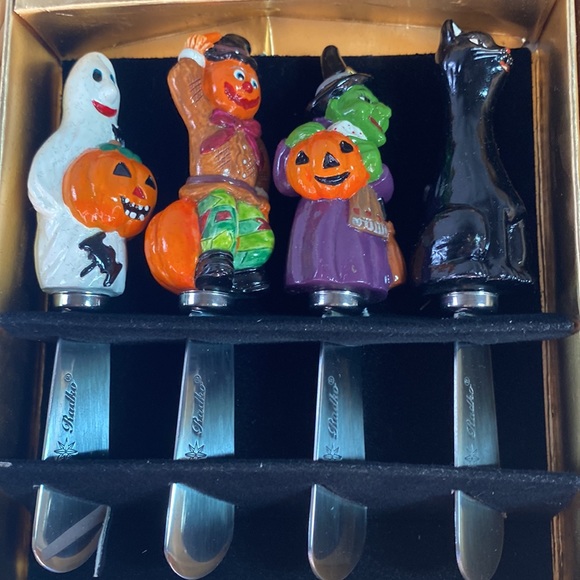 CHRISTOPHER RADKO Halloween Set Of 4 Pate Knives 2 Sets New in Box - Picture 6 of 9